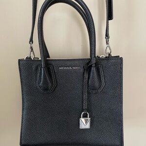 Michael Kors Elegant Black Leather Satchel